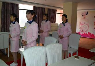 禮儀服務(wù)暖人心，專業(yè)導(dǎo)醫(yī)展新顏——贛州安太婦產(chǎn)醫(yī)院著力提升服務(wù)質(zhì)量